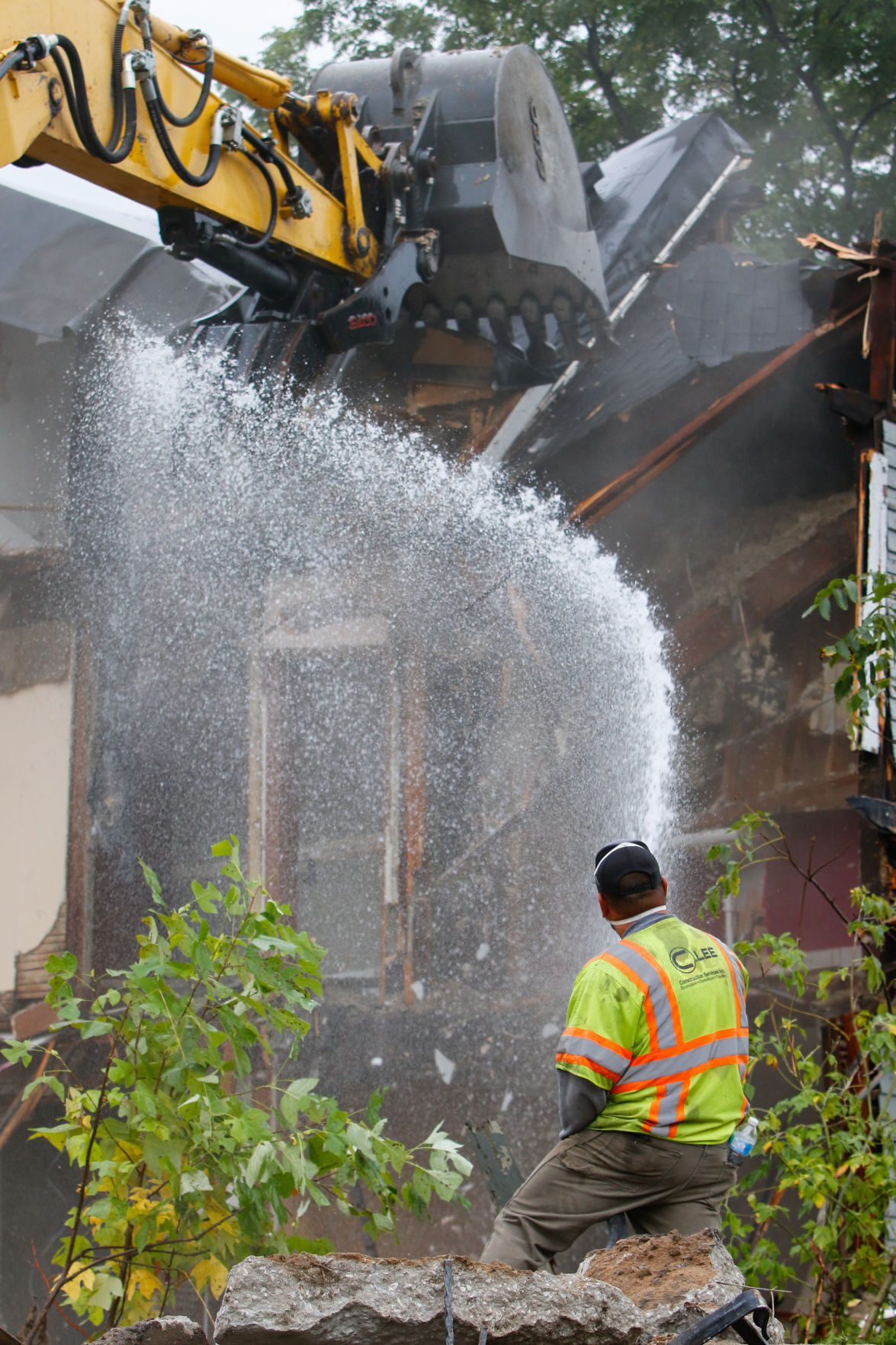 Former White House Restaurant demolition